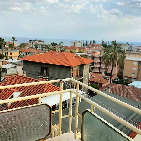 Attico Con Vista Mozzafiato Apartment Bordighera Exterior photo
